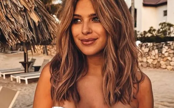 Hoogzwangere Amy Courtens toont zich in lingerie en bikini: "Wat een knappe beelden... bijna kunst!"