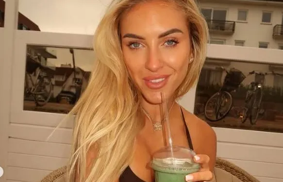 'Bikinibody' Jill Cnudde toont nog eens waarom haar bedrijfsnaam haar als gegoten zit (foto's)