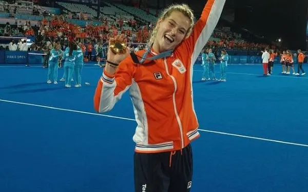 Yibbi Jansen is niet alleen in een hockey-outfit een wereldtopper, maar ook in bikini (foto's)