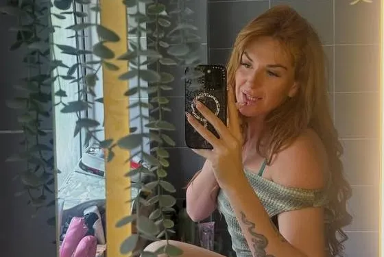 Vrouw met twee 'liefdesgrotjes' onthult hoe haar minnaars nooit iets doorhadden: "Hij stak in de verkeerde..."