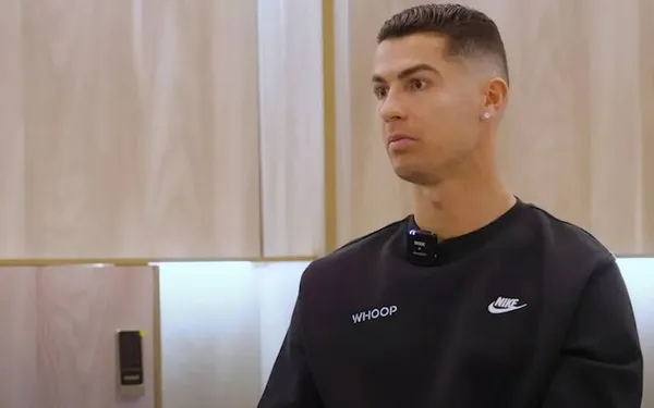 Cristiano Ronaldo (41) verbijsterd nadat zijn biologische leeftijd bepaald wordt: "Weet je wat dat betekent!?"