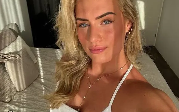 Alice uit Big Brother toont nog eens waarom veel mannen vinden dat ze een 'goddelijk lichaam' heeft (foto's)