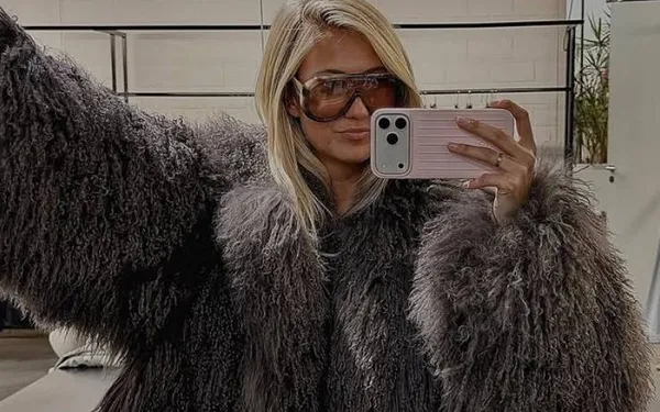 Celine Van Ouytsel poseert in haar ondergoed en volgers zijn het eens: "Knapste Miss België ooit!"