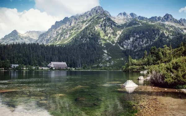 "Natuur en lekker eten à volonté" — ‘Budgetversie van de Alpen’ uitgeroepen tot goedkoopste zomerbestemming van 2026