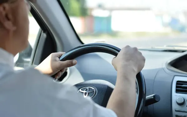 Automobilisten opgelet, want dit verkeersbord ziet er binnen enkele maanden anders uit: "Visueel sterker maken"