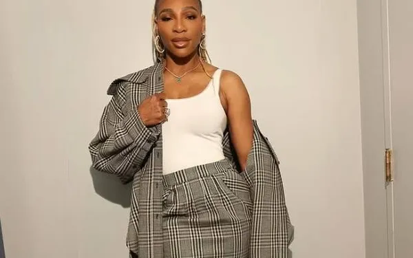 Nog steeds in topvorm! Serena Williams doet monden openvallen in badpak (foto's)