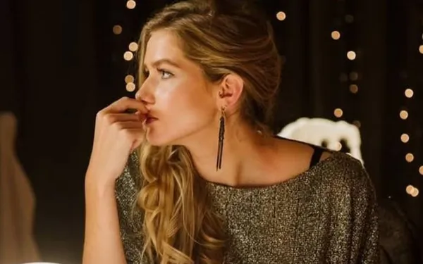 Charlotte Sieben 'mooiste vrouw van Vlaanderen' gedoopt nadat ze fenomenale 'headshots' deelt
