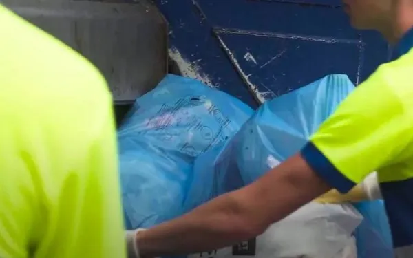De dag dat... Vlaams-Brabantse ophalers zich een hoedje schrokken door 'pikant speeltje' in pmd-zak
