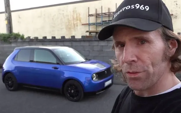 Autofreak die verschillende EV's probeerde, legt uit waarom hij nu alleen nog brandstofwagens wil: "Heel frustrerend!"