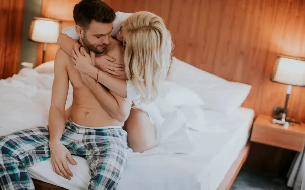 Leeftijd waarop je je maagdelijkheid verloor kan volgens studie invloed hebben op hoe je later 'veroudert'
