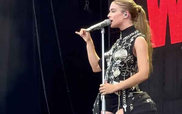 Pommelien Thijs was de superster van het weekend met haar 'pittige' outfits op Werchter Boutique en Concert at Sea