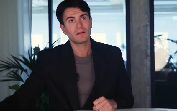 Conner Rousseau doet opvallende onthulling over zijn liefdesleven: "Dat zou lastig zijn..."