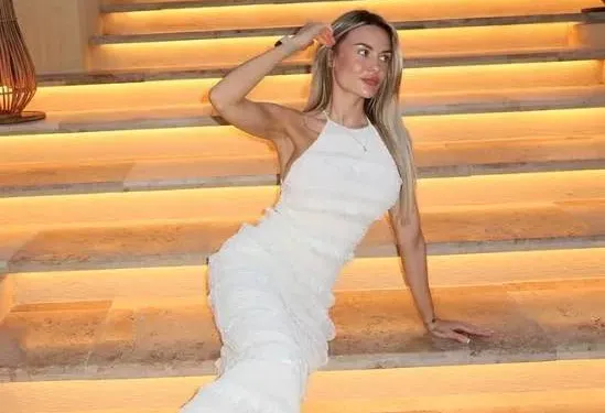 Ken je ze nog? 'Scheefpoepster' Megan Desaever en partner stelen de show in nieuwe serie over vreemdgaan