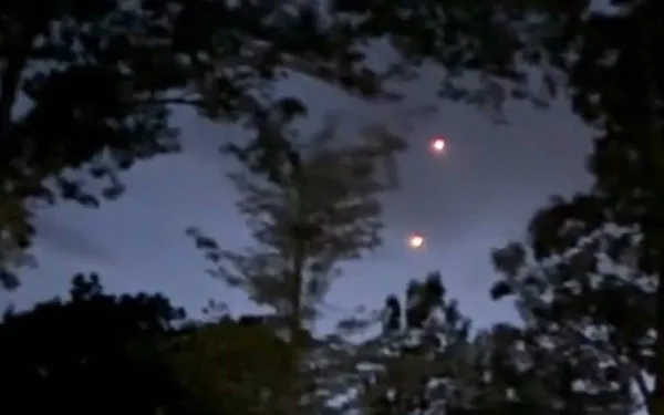 “CIA in hoogste staat van paraatheid” — Pentagon deelt ‘schokkende’ nieuwe UFO-beelden, waarbij ‘kleine bollen uit een groot licht komen’