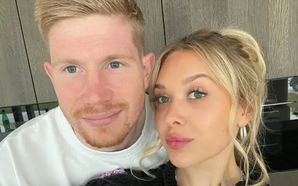 WAG-koorts - Opwarmen voor het WK 2026 met de lekkerste foto's van Michèle, de vrouw van Kevin De Bruyne