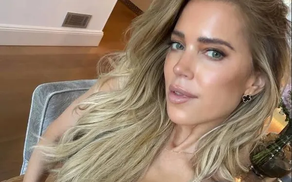 Sylvie Meis (48) doet het weer en showt haar 'droomlichaam' met werkelijk buitenaardse bikinifoto's