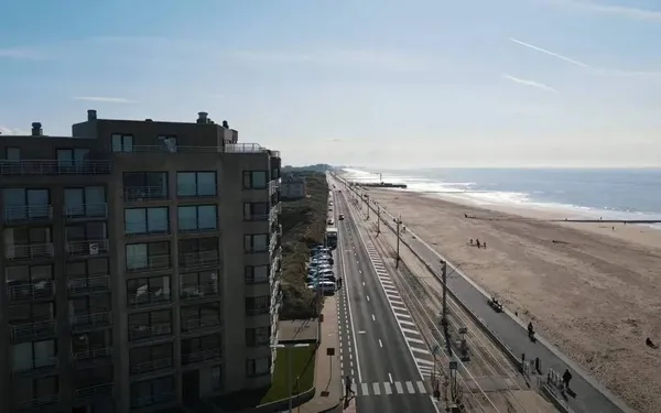 Wil je een appartement aan de Belgische kust kopen? Dan moet je in 2026 rekening houden met deze stevige prijskaartjes