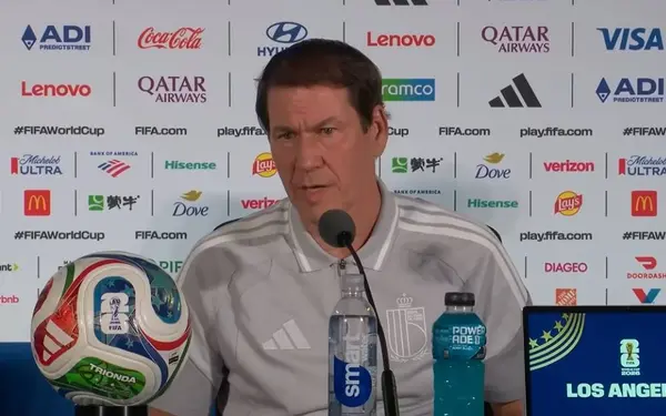 Internet gaat los nadat contract Rudi Garcia niet verlengd wordt: "Voetbalbond? Boerenbond ja!"