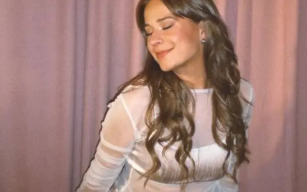 Laura Tesoro mag 30 kaarsjes uitblazen... Wij vieren dat met enkele van haar knapste foto's!