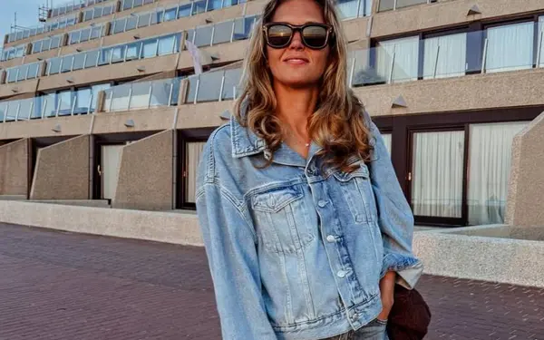 Hallo kroket! Sporza-babe Ine Beyen etaleert haar impressionante 'swimwear body' (foto's)