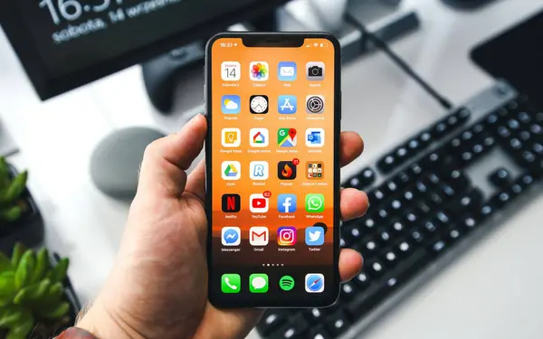 Bijna iedereen doet dit met zijn iPhone, maar Apple waarschuwt dat het hem juist trager kan maken