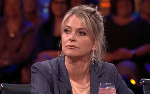 Karen Damen schrikt zich rot: man onthult welke 'pikante' beelden hij van haar zag (en Gert Verhulst is betrokken)
