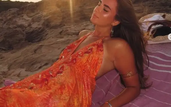 Jada Borsato (dochter van Marco) is sowieso al een knappe dame... Maar in bikini: wauw! (foto's)