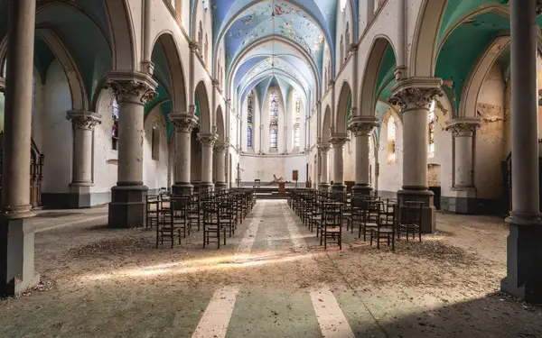 Van 125.000 euro tot 1,6 miljoen: zoveel kost een Vlaamse kerk (en dit mag je ermee doen)
