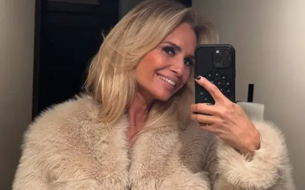 Leontine (57), de ex van Marco Borsato, toont dat ze nog steeds een échte tijger is in bikini (foto's)