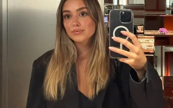 Zita Wauters (21) verrast met financiële cijfers: zoveel geld zit er al in haar eigen bedrijf