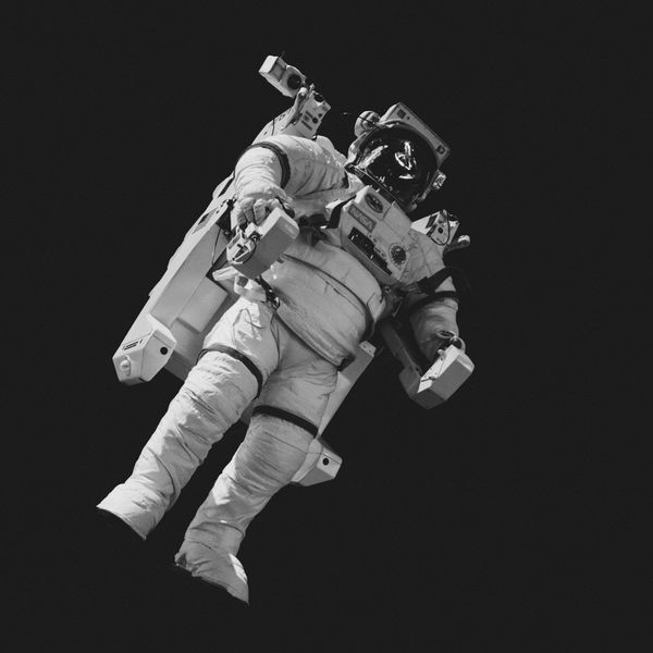 Astronaut onthult de echte reden waarom de laatste 50 jaar niemand naar de maan ging