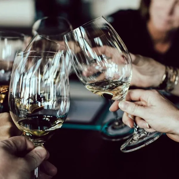 'Zebradrinken' wordt steeds populairder, maar experts waarschuwen voor de misverstanden die bestaan