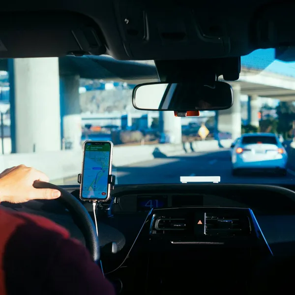 Eén fout te veel en je rijbewijs is in gevaar: "België voert eigenlijk stilzwijgend een puntenrijbewijs in"