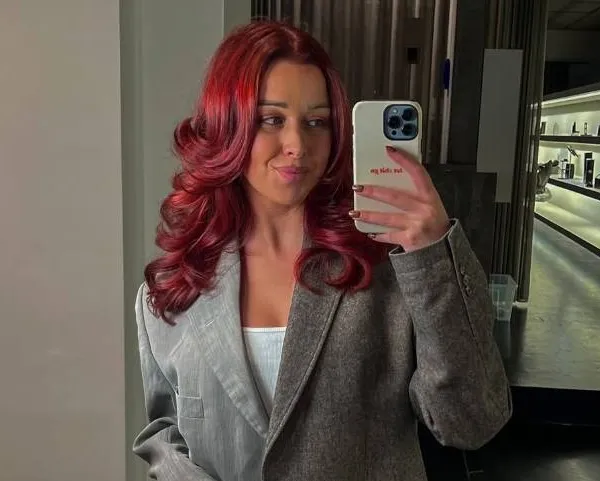 Lotte Vanwezemael poseert nog eens in badpak en Instagram ontploft: "Meer van dat alsjeblieft!"