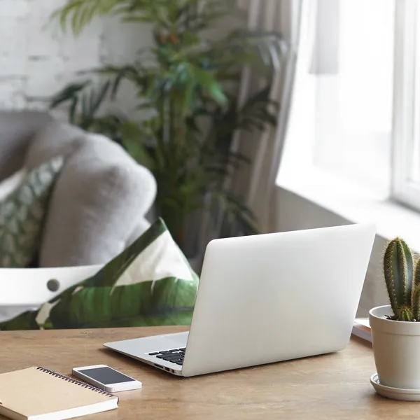 Een stijlvol thuisbureau met een klein budget: 6 handige tips