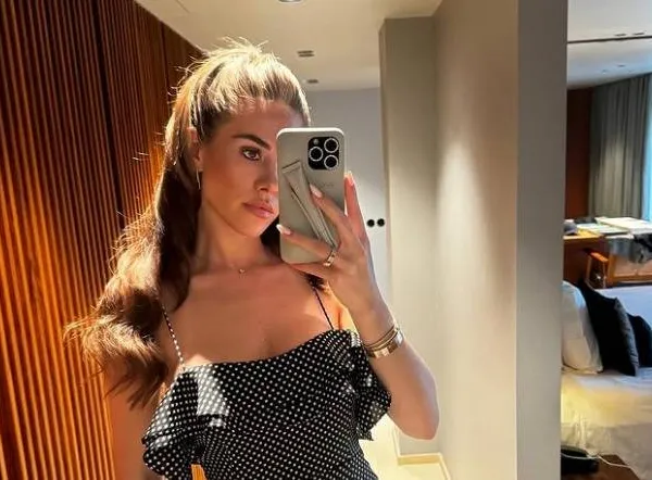 Als je Sarah Puttemans in bikini ziet, dan besef je dat Viktor Verhulst een dikke gelukzak is (foto's)
