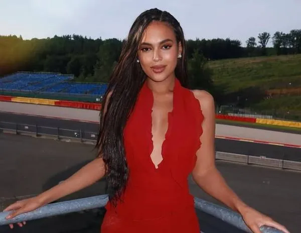 Ex-Miss België Kenza Ameloot doet schrijnende getuigenis over verkiezing: "Moest paswoorden afgeven"