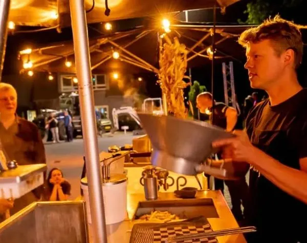 De emmer der vernedering loopt over: het wereldkampioenschap frieten bakken wordt gewonnen door... een Hollander!