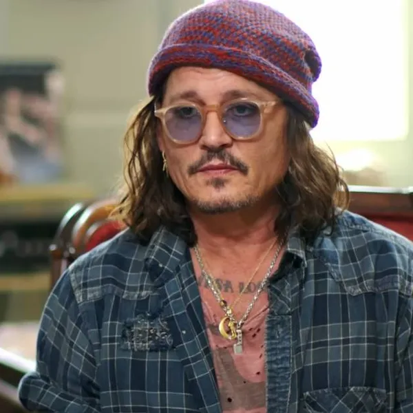 Johnny Depp onthult de bizarre manier waarop hij zijn maagdelijkheid verloor: "Ik had alles goed bestudeerd..."