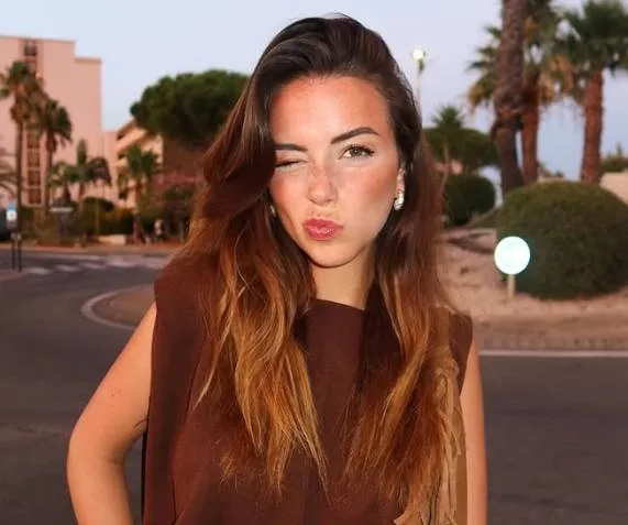 Grappigste vrouw van België (en ook een van de knapste) Shauna De Wit pakt uit met sensuele fotoshoot