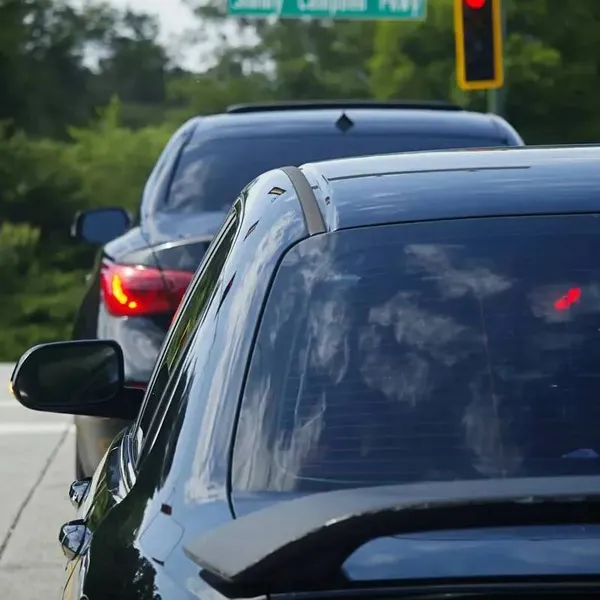 Opgelet, nu het kouder wordt: Vlaamse boete voor deze overtreding bedraagt €68, in Wallonië betaal je zelfs €130!