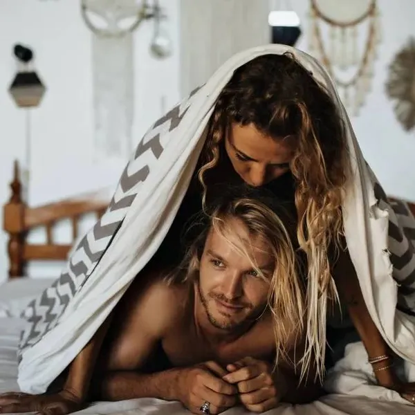 Verrassend simpel: zo gebruiken veel koppels de ‘Assepoester-regel’ voor meer passie in bed