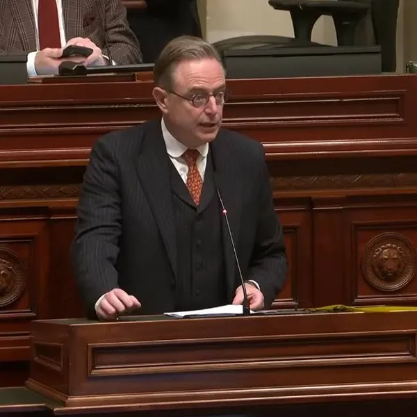 Opvallende begrotingsmaatregel van regering De Wever raakt elk gezin in de portefeuille: zoveel duurder worden jouw verzekeringen!