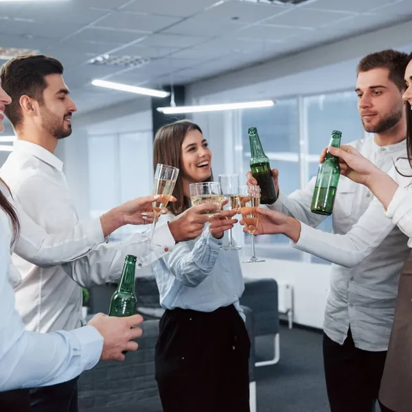 "Na een feestje op het werk, liet een collega me al de hoeken van haar kantoor zien. De gevolgen waren niet te overzien.."
