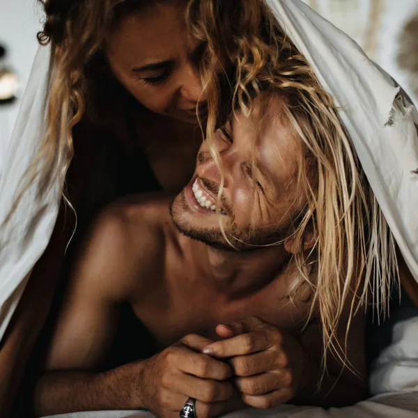 Experts beweren dat dit de 9 concrete signalen zijn dat je eigenlijk een baas bent in bed