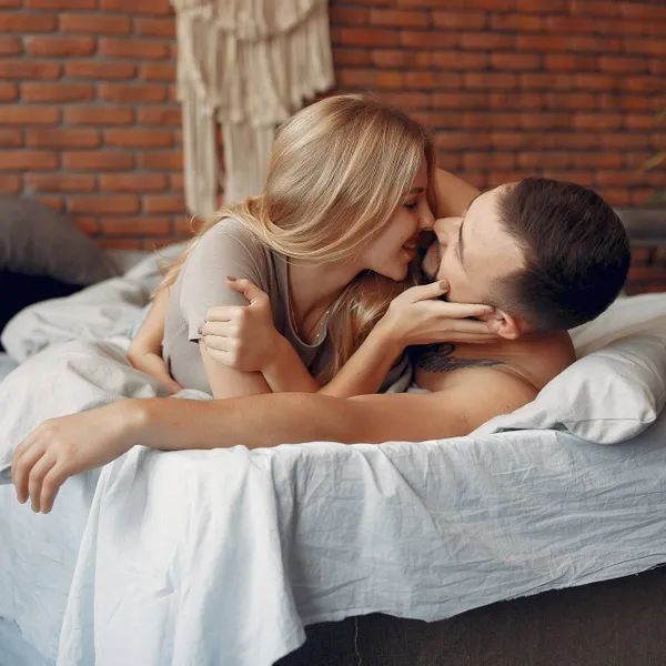 Zo kun je het als man langer volhouden in bed, nu nieuwe studie onthult hoe goed mannen per leeftijd 'presteren'