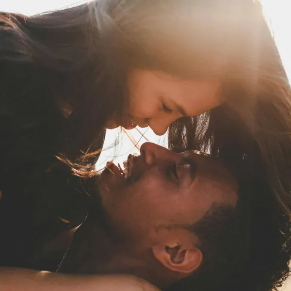 Mensen in shock wanneer ze erachter komen hoe vaak getrouwde koppels écht van bil gaan