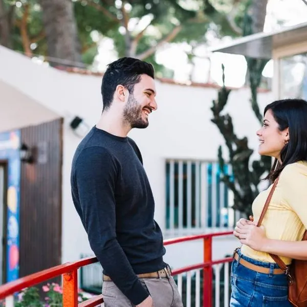 "Ik hou heel veel van mijn vrouw... Maar nu ontmoette ik een hete moeder aan de schoolpoort en de dingen worden lastig!"
