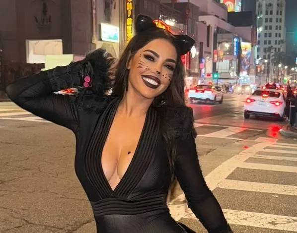 Yolanthe Cabau, toch een meer dan lekkere poes, doet schokkende onthulling over haar leven tussen de lakens