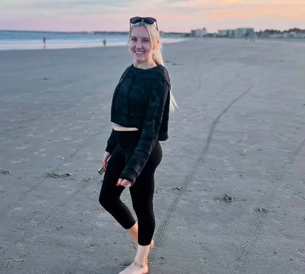 33-jarige Lauren is nog steeds maagd, en ze legt zelf uit waarom: "Eén ding is bij mij anders dan bij andere vrouwen..."